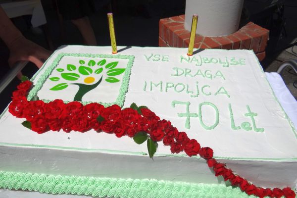 Torta na srečanju svojcev v DUO Impoljca
